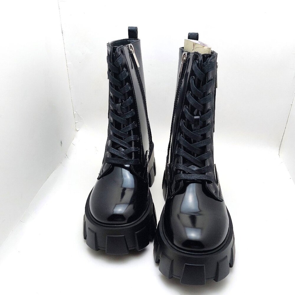 SHOEDAZZLE WOMEN REVERIE BOOTIE - Size 8.5